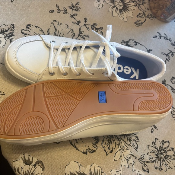 Keds Women's White Canvas Sneakers New Without Box - Picture 5 of 5
